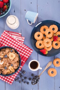 Kepekli tahıllar ile Kahvaltı.