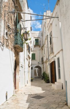 Ara sokakta. Martina Franca. Puglia. İtalya. 