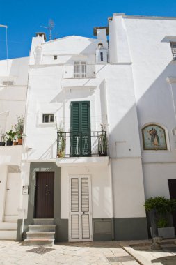 Ara sokakta. Martina Franca. Puglia. İtalya. 