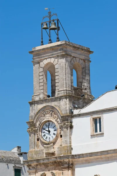 Torre dell'orologio. Martina Franca. Puglia. Italia . — Foto Stock