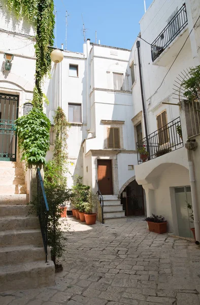 Para o beco. Putignano. Puglia. Itália . — Fotografia de Stock