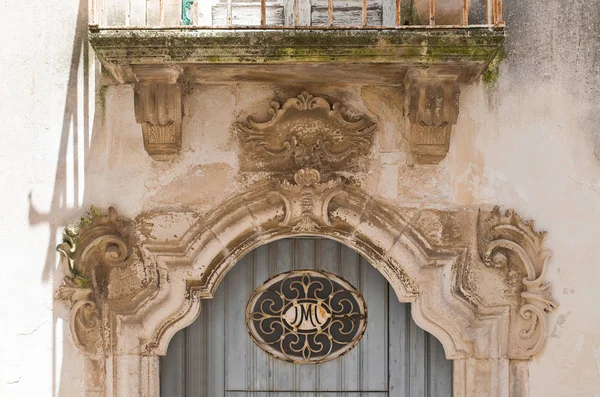 Palazzo storico. Martina Franca. Puglia. Italia . — Foto Stock