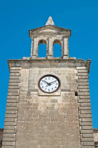 クロック タワー。モットラ。プーリア州。イタリア. — ストック写真