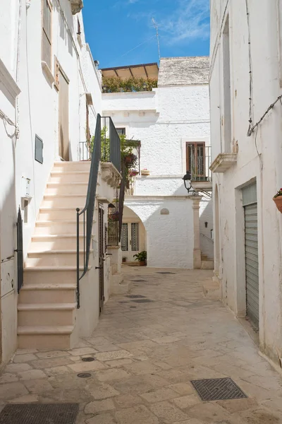 Gasse. locorotondo. Apulien. Italien. — Stockfoto