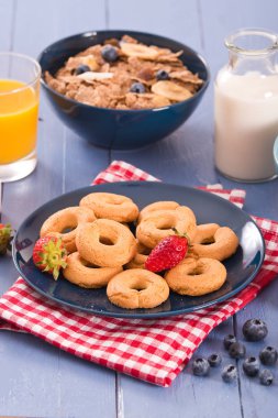 Kepekli tahıllar ile Kahvaltı. 