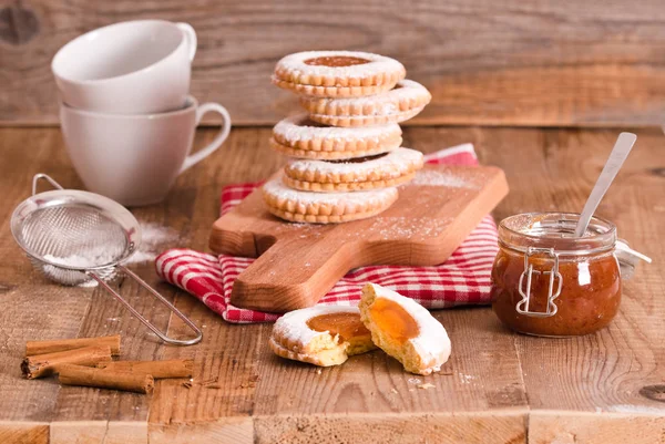 Breakfast cookies on cutting board. — Stock Photo, Image