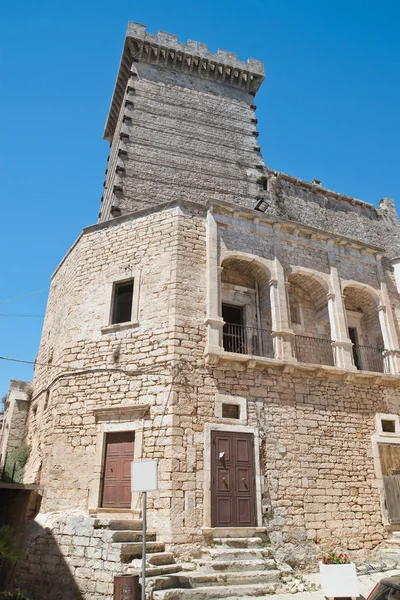 Ducal slott. Ceglie messapica. Puglia. Italien. — Stockfoto