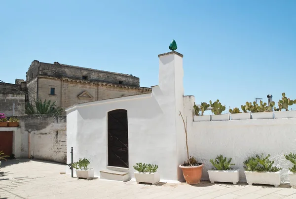 Gasse. Massafra. Apulien. Italien. — Stockfoto