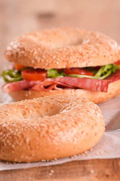 Susamlı simit ahşap tablo. 