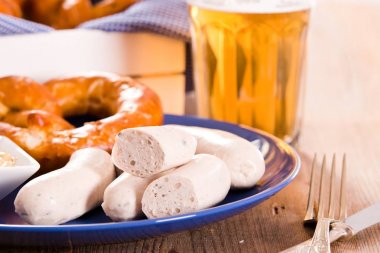 bira ile Bavyera simit.