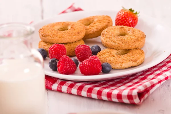 Desayuno con cereales integrales . —  Fotos de Stock