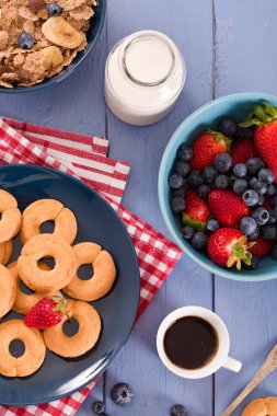 Kepekli tahıllar ile Kahvaltı. 