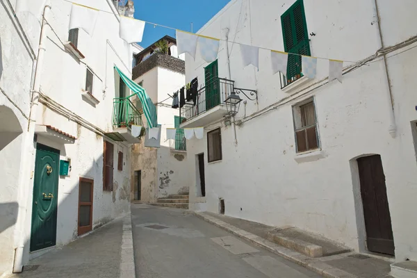 Callejuela. Castellaneta. Puglia. Italia . —  Fotos de Stock