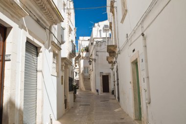 Ara sokakta. Martina Franca. Puglia. İtalya. 