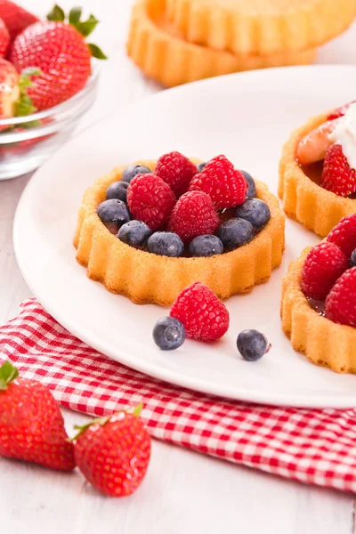 Tartlets with forest fruits. — Stock Photo, Image