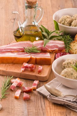 Canederli makarna pastırma ile. 