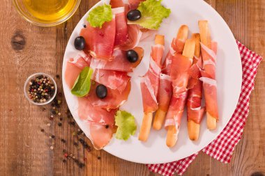 Grisini breadsticks ile jambon. 