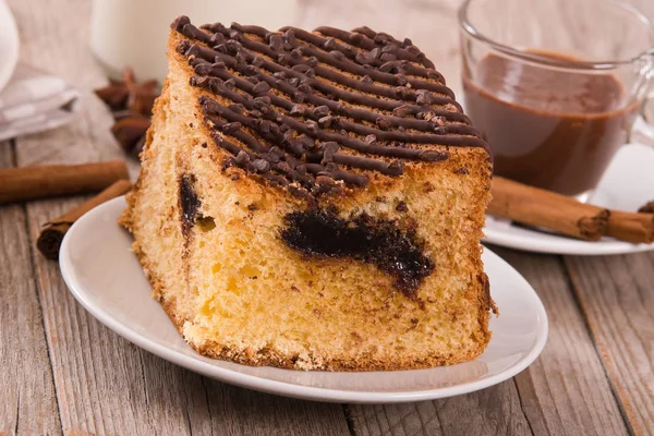 Шоколадний Торт Білій Страві — стокове фото