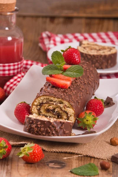 Rotolo Cioccolato Con Fragole — Foto Stock