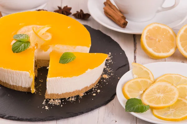 Lemon Cheesecake Lemon Curd Wooden Table — Stock Photo, Image