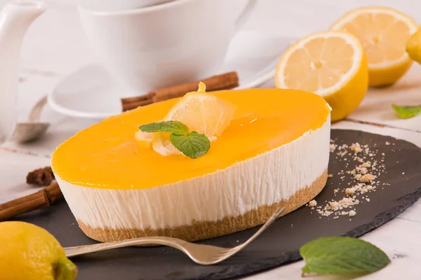 Lemon Cheesecake Black Dish — Stock Photo, Image