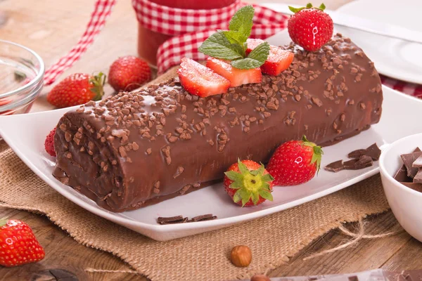 Chocolate Roll Strawberries — Stock Photo, Image