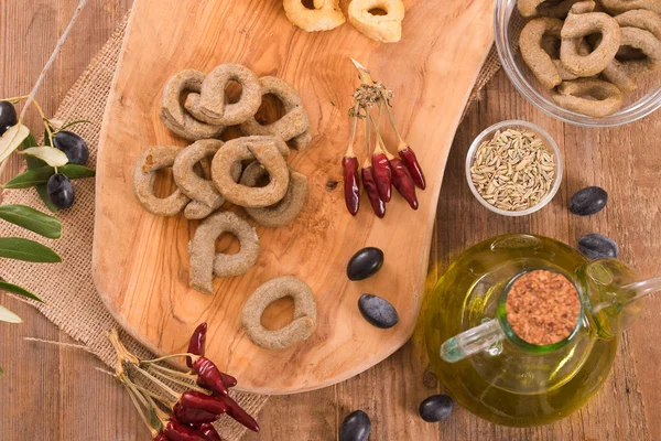 Taralli Italien Sur Planche Découper — Photo