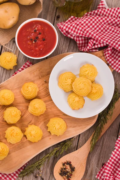 Batatas Duquesa Prato Branco — Fotografia de Stock