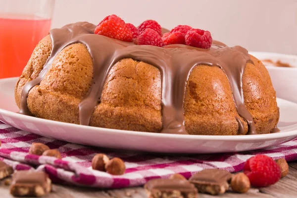 Pastel Chocolate Con Frambuesas —  Fotos de Stock