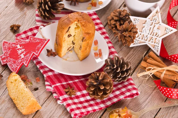 Panettone Italian Christmas Cake — Stock Photo, Image