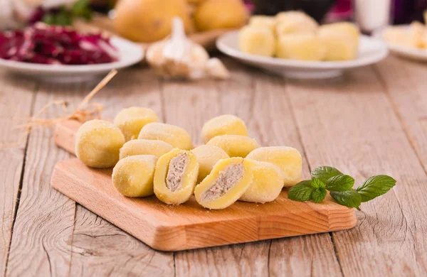 Potato Gnocchi Relleno Radicchio Ricotta — Foto de Stock