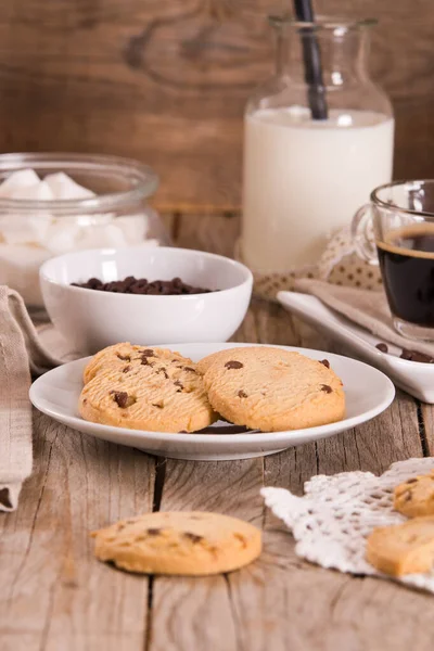 Chocolate Chip Cookies Mint Wooden Table — Stock Photo, Image