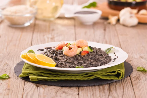 Squid Ink Risotto Prawns Vegetables 로열티 프리 스톡 사진