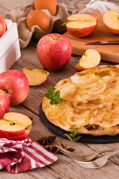 Torta Maçã Com Cobertura Canela Açúcar — Fotografia de Stock