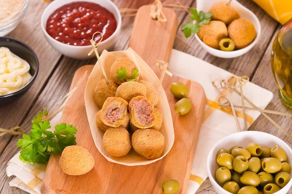 Ascoli Stuffed Olives Parsley Wooden Table — Stock Photo, Image