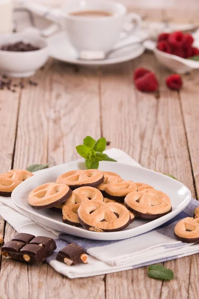 Teatime Chocolate Pretzel Cookies White Dish — Stock Photo, Image