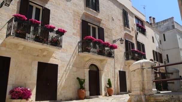 Video Callejón Conversano Puglia Italia — Vídeos de Stock