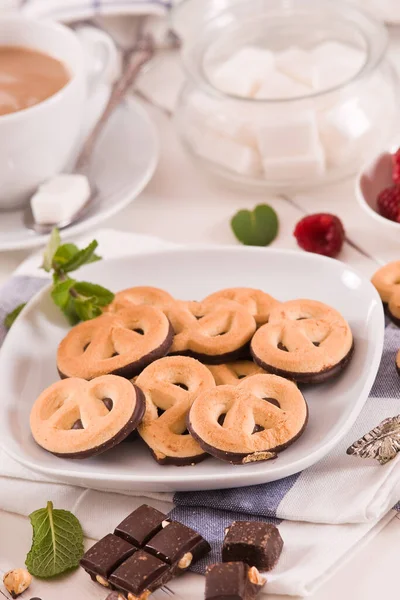 Chocolate Pretzel Cookies White Dish — Stock Photo, Image