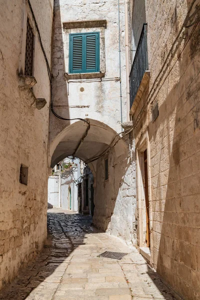 Alleyway Ceglie Messapica Puglia Italy — 图库照片