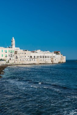 Molfetta 'nın panoramik görüntüsü. Puglia. İtalya. 