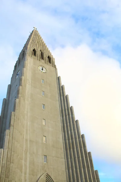 Hallgrímskirkja church w Reykjavik, Islandia. podróży obrazu — Zdjęcie stockowe