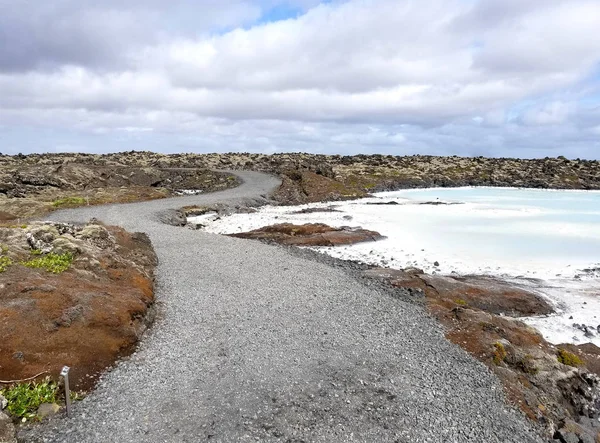 Road along the blue lagoon near Reykjavik, Iceland. — Stock Photo, Image