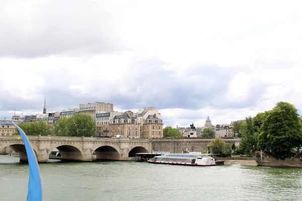 Paris, July 2017: View of seine river along Paris, France. — Stock Photo, Image