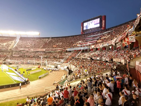 Buenos Aires, 26. listopad 2017: Monumentální stadion. Řeky deska socc — Stock fotografie