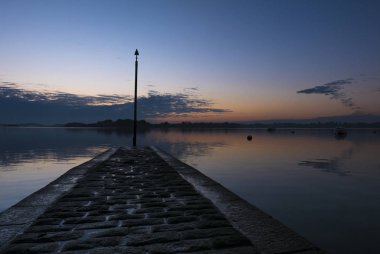 Günbatımı Brittany (Morbihan), Fransa.
