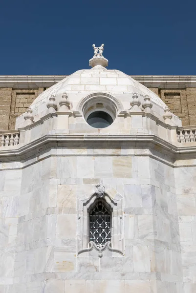 Podrobnosti o katedrále Cadiz v Andalusii. Španělsko — Stock fotografie