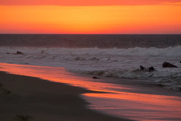 Hermosa Puesta Sol Naranja Púrpura Playa Punta Sal Cerca Mancora —  Fotos de Stock