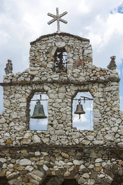 圣拉斐尔胡安 费利克斯 桑切斯建造的一座石教堂就在梅里达郊外 — 图库照片
