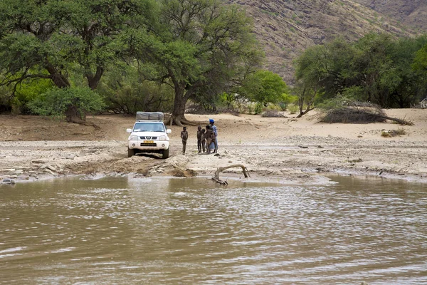 Kaokoland Namibie Janvier 4X4 Attente Devant Une Rivière Pour Traverser — Photo