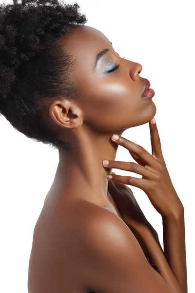 Çarpıcı Afrikalı kadın